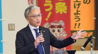 千葉土建の経験を話す海老原さん